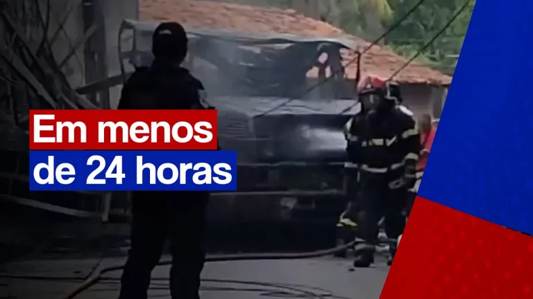 Dois veículos foram destruidos completamente