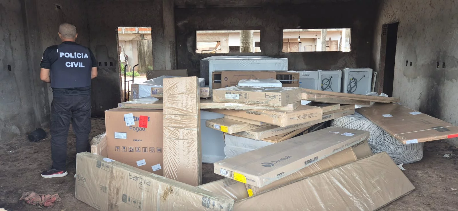 Polícia recupera carga de eletrodomésticos avaliada em quase R$ 40 mil