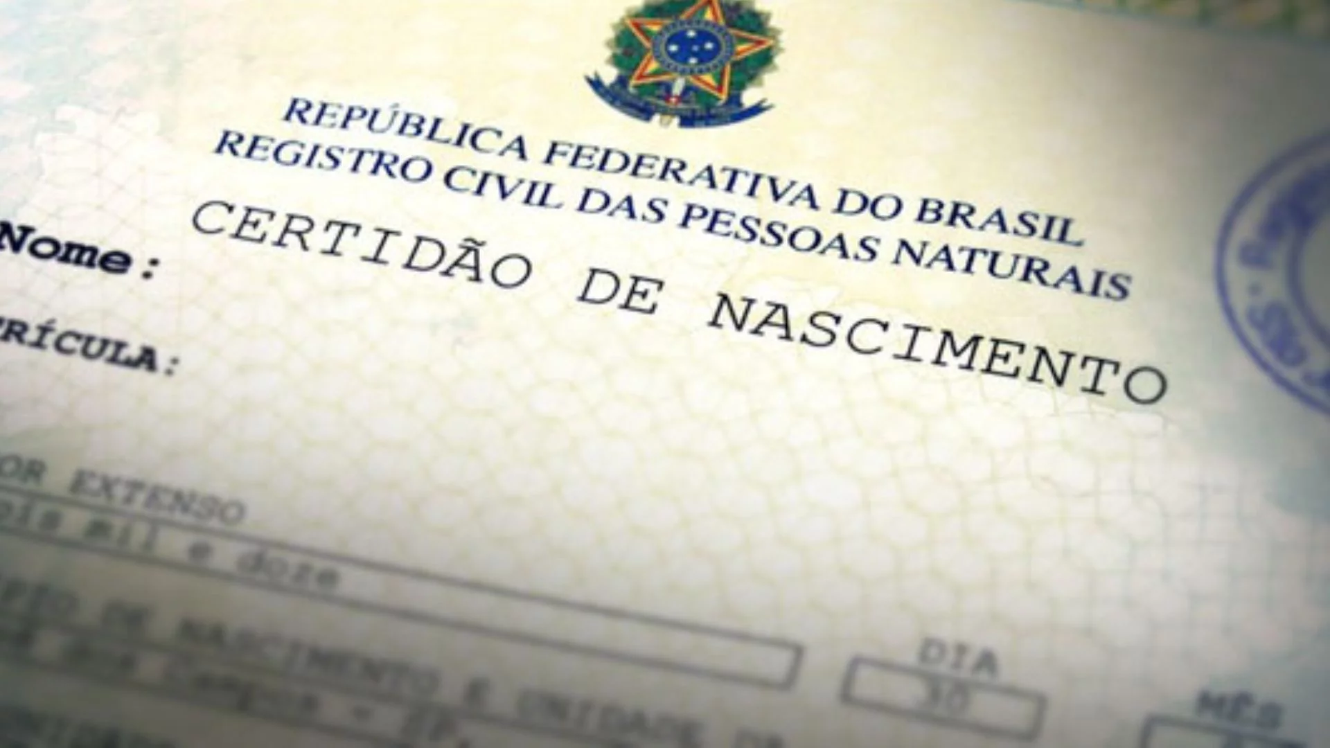 Justiça do MA decide que criança terá duas mães no registro de nascimento