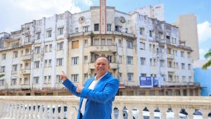 Brandão anuncia reforma do Palácio do Comércio