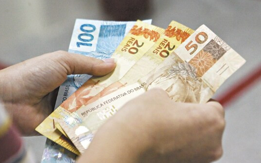 Cashback devolverá imposto a famílias mais pobres