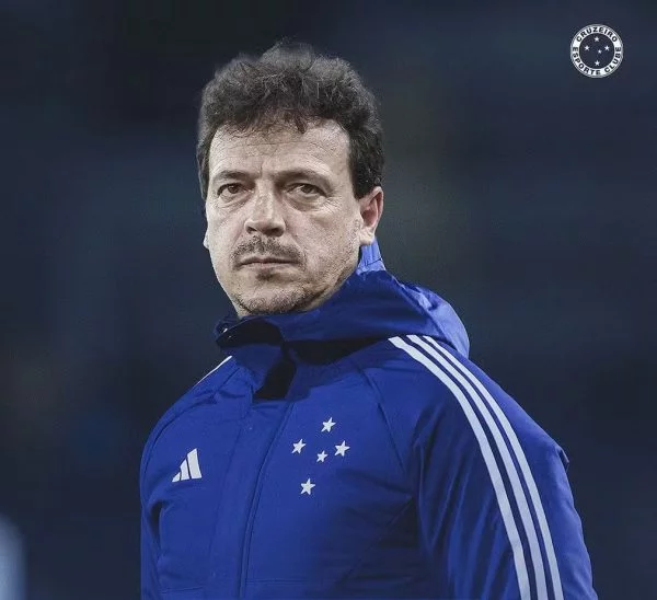 Cruzeiro dispensa Fernando Diniz após uma série de resultados negativos