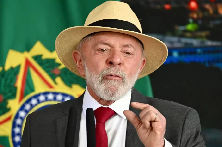 Lula convoca reunião após anúncio da Meta sobre checagem de fatos