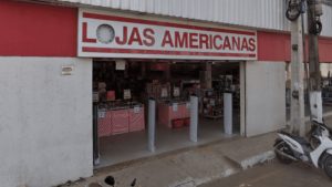 ÁUDIO: Criminosos levam R$ 100 mil e 150 aparelhos celulares de loja de rede