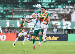 Sampaio e Moto perdem jogando fora de São Luís