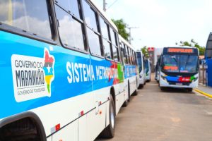 VÍDEO: Ônibus semiurbanos voltam a circular na Grande Ilha