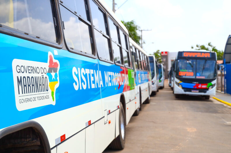 VÍDEO: Ônibus semiurbanos voltam a circular na Grande Ilha