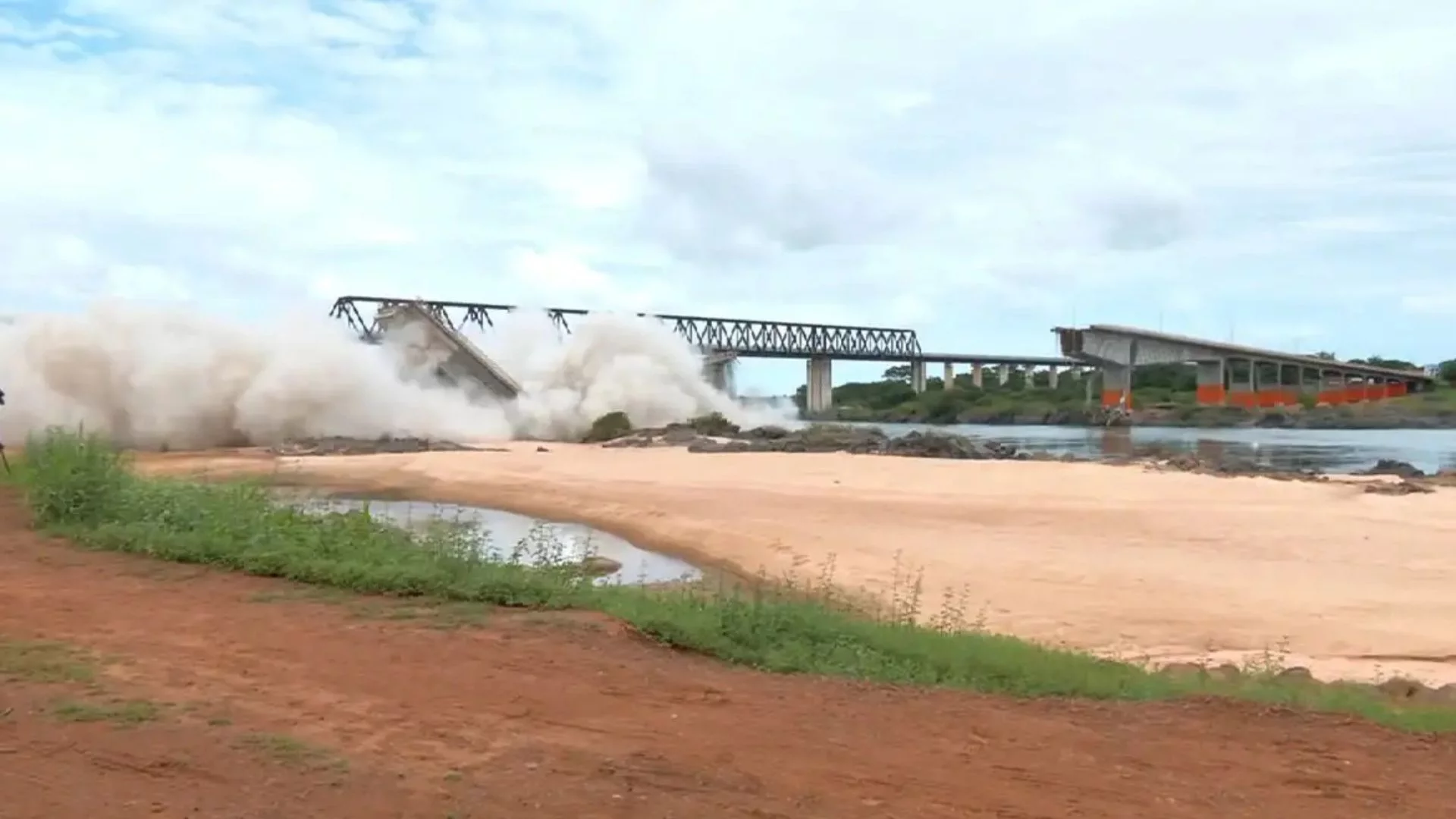 Ponte entre MA/TO: 7 mil toneladas de detritos já foram retirados