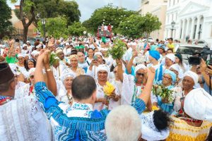 Banho de Axé reúne mais de 60 grupos de terreiros e de capoeira