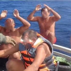 VÍDEO: Narcossubmarino é apreendido pela polícia de Portugal com tripulação brasileira a bordo