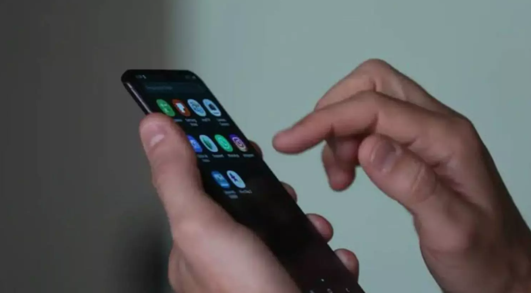 Governo vai enviar notificações via WhatsApp para recuperar celular roubado