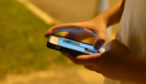 Governo lança guia com recomendações sobre uso de telas por crianças