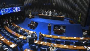 Senado aprova PL sobre crimes com uso de IA contra mulheres