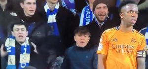 Por racismo, torcedores são proibidos de ir ao estádio por 1 ano