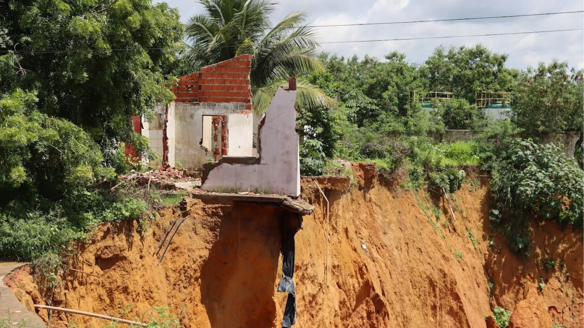 Professores da UEMASUL coordenam projeto de diagnóstico das voçorocas