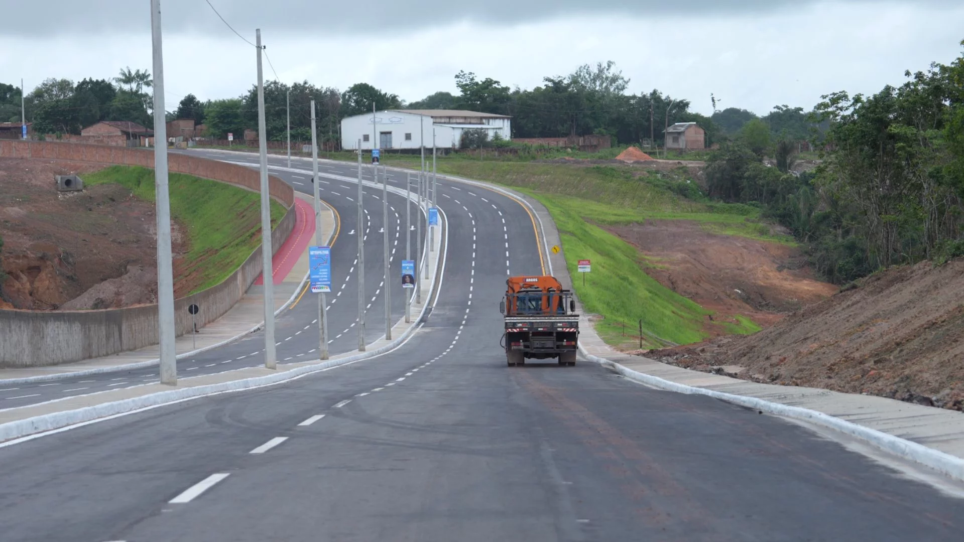 VÍDEO: Primeiro trecho da Avenida Metropolitana entregue tem 1,6 quilômetros