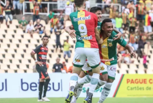 Sampaio, Moto e Maranhão viajam para jogo no interior do estado