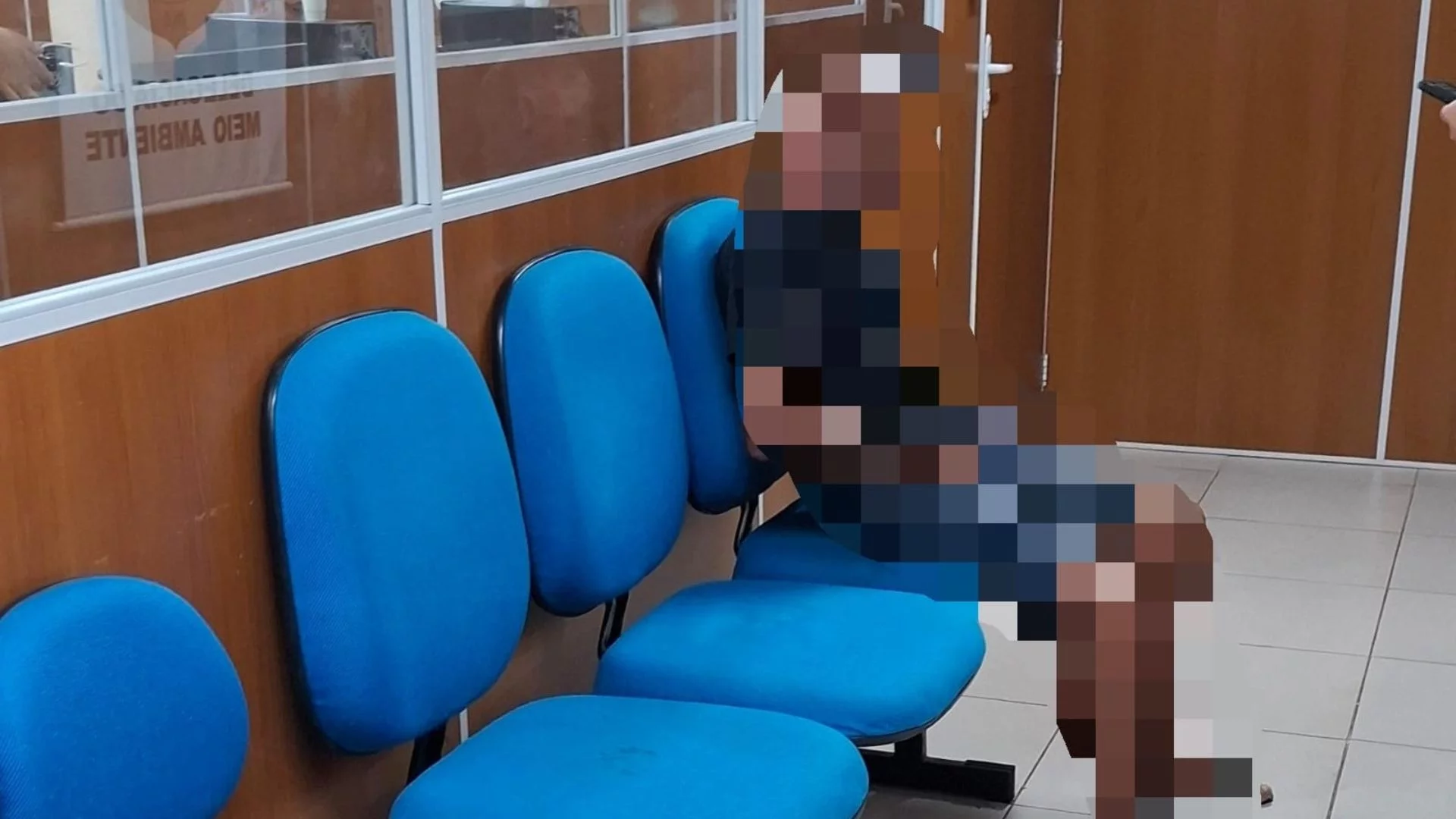 Idoso é preso após agredir cachorro com panela de pressão