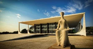 STF suspende processos sobre licitude de contratos de prestação de serviços