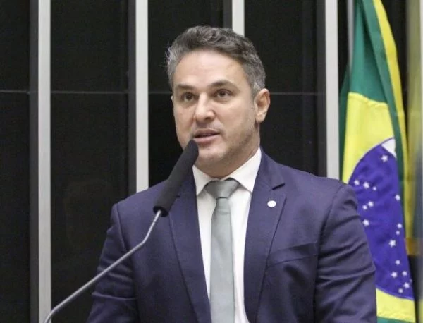 Partido Liberal decide obstruir pautas na Câmara