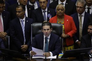 Redistribuição de vagas é destaque em votação na Câmara