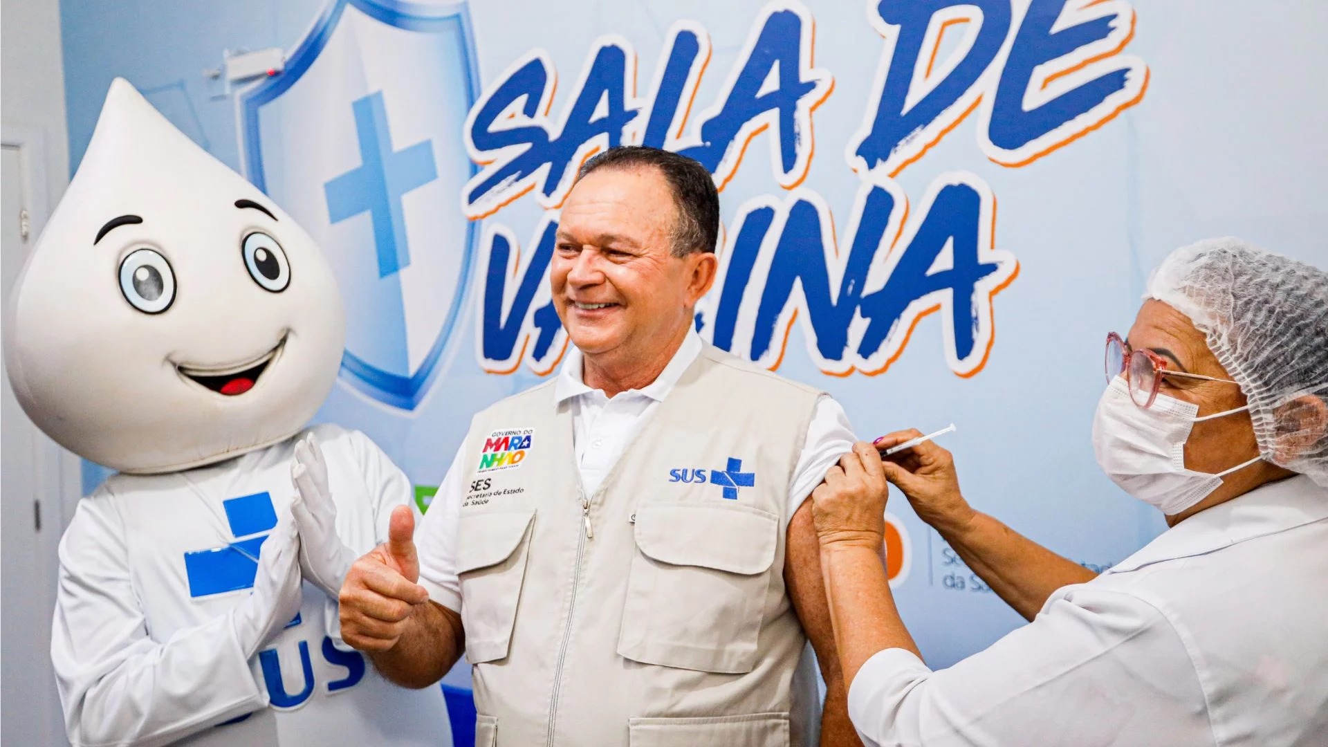 Brandão vacina e convoca maranhenses para imunização