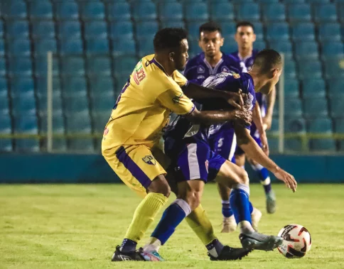 Sampaio e Maranhão vencem no primeiro confronto da semifinal