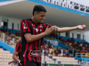 Sampaio anuncia ex-treinador e jogador do Moto