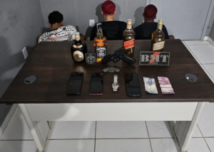 Trio é preso por roubar entregador em São Luís