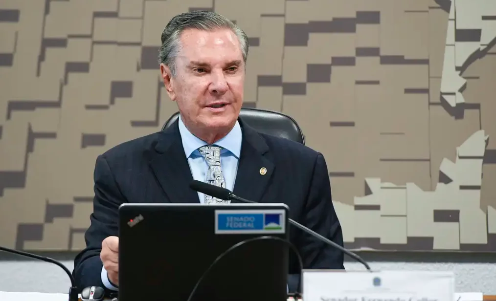 Moraes autoriza Collor a cumprir pena de 8 anos e 10 meses em casa