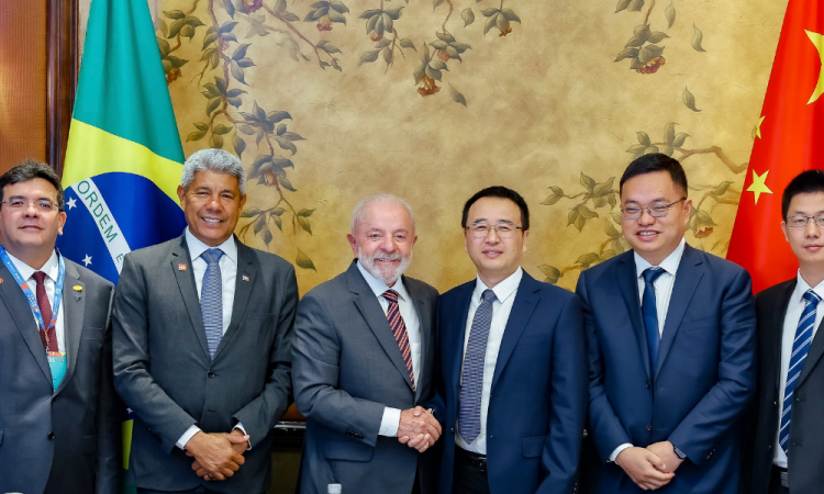 Lula se reúne com empresários chineses em Pequim