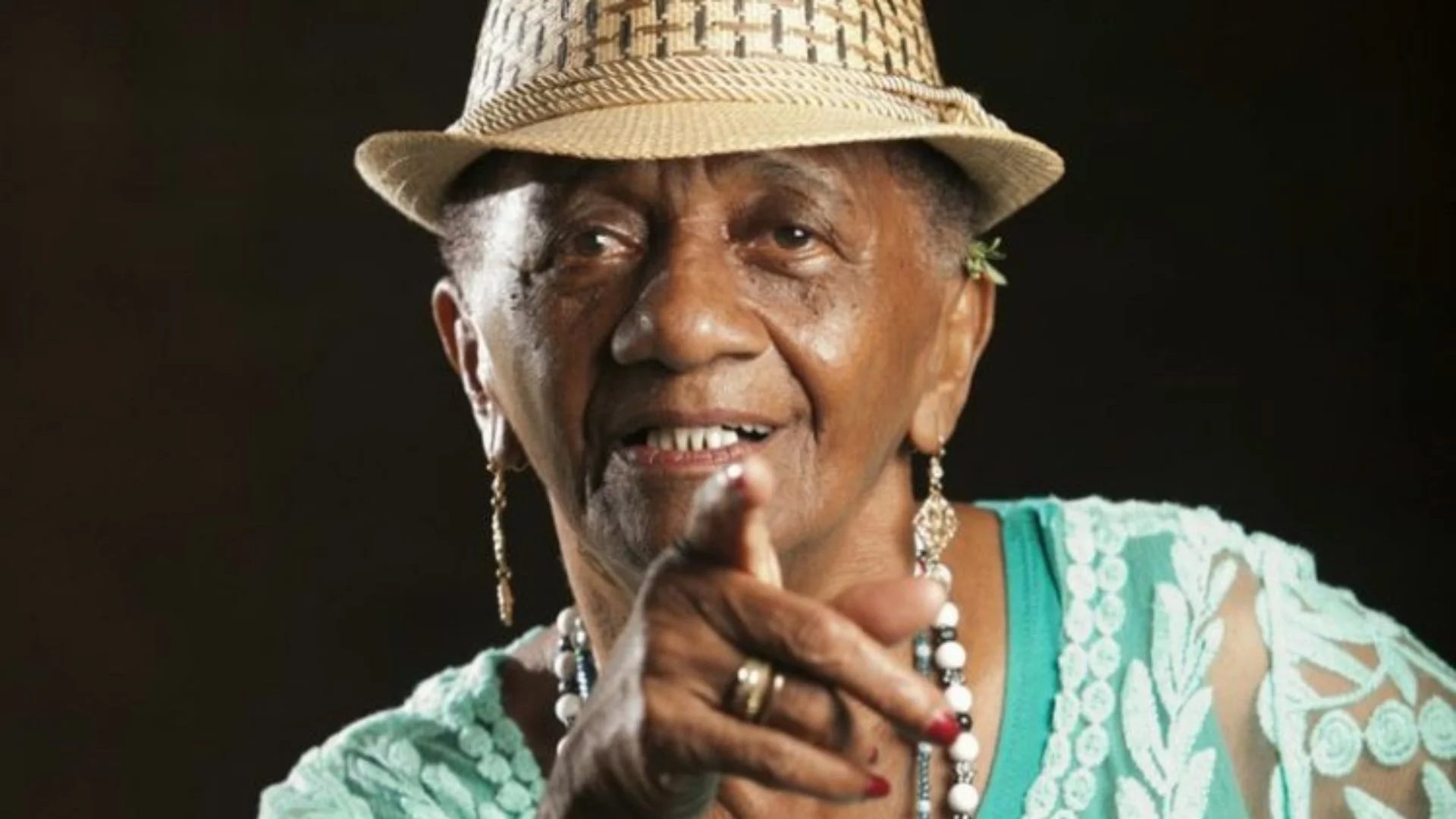 ÁUDIO: Morre a cantora maranhense Patativa, aos 87 anos