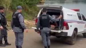 VÍDEO: Vereador é preso após urinar na frente de passageiros em balsa