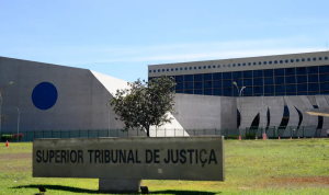 STJ autoriza mudança de registro civil para gênero neutro
