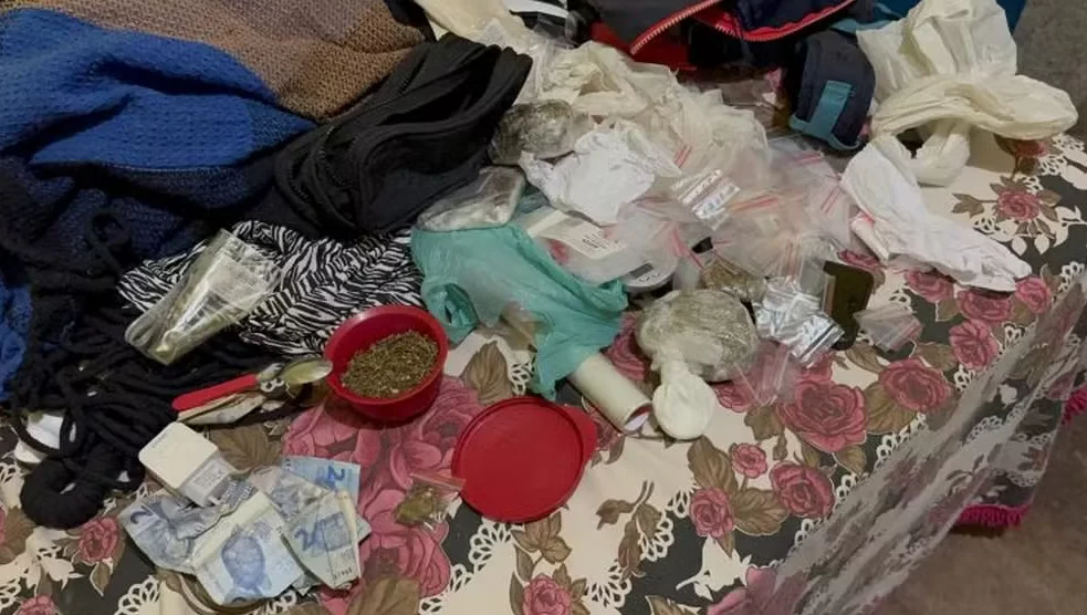 Polícia desmonta esquema de tráfico de drogas que usava pizzaria para lavar dinheiro