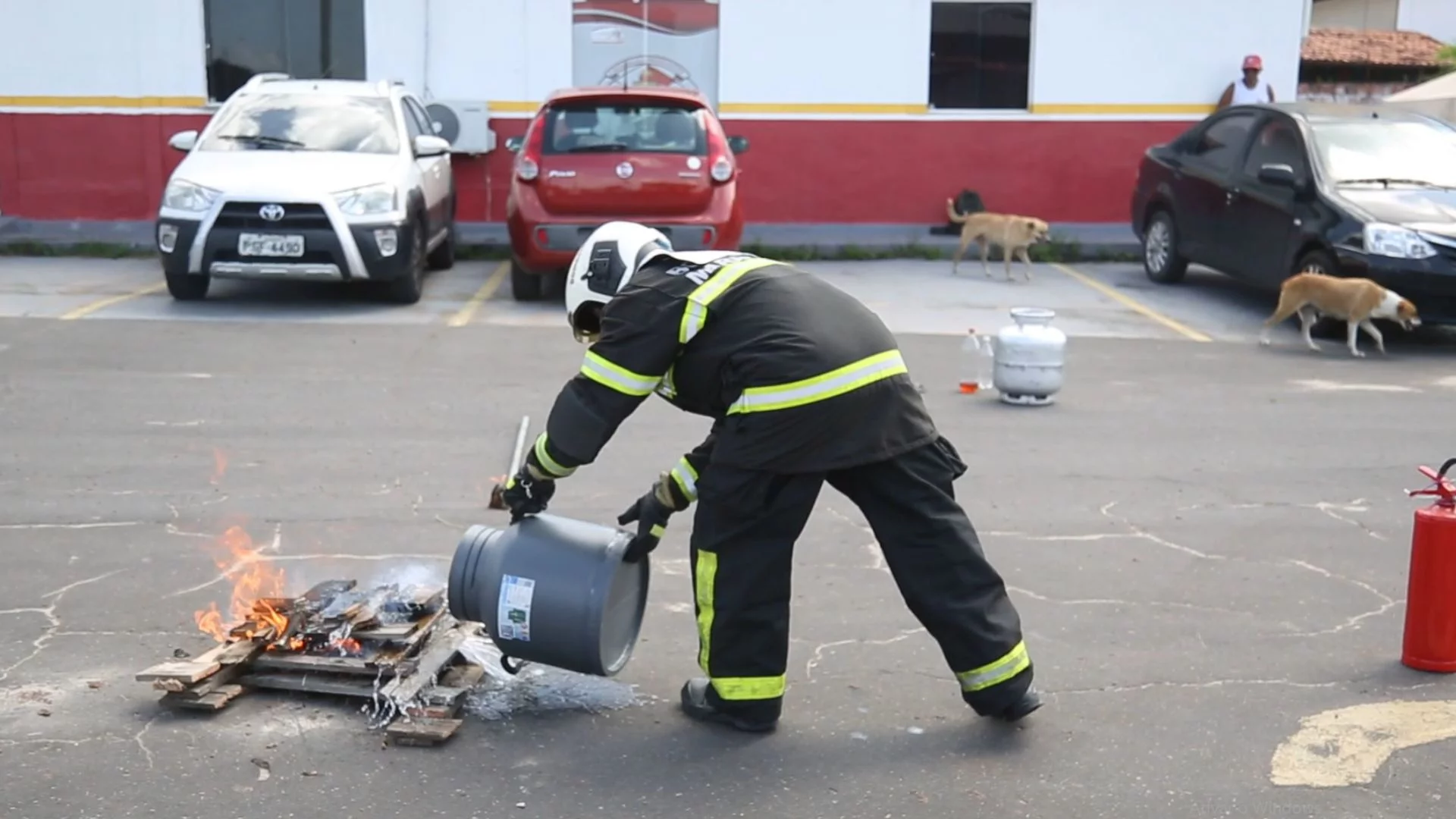 VÍDEO: Bombeiros alertam sobre fogueiras no São João 🔥