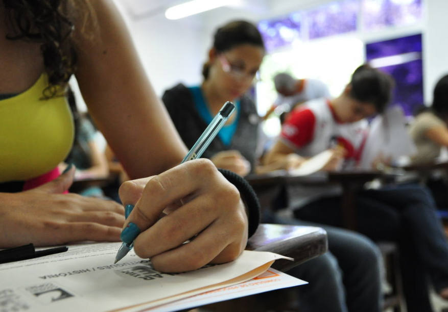 Lula sanciona lei que amplia cotas para negros em concursos