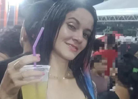 Homem mata ex-mulher no local de trabalho e tira a própria vida