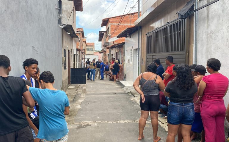 Corpo de mulher é encontrado dentro de quitinete