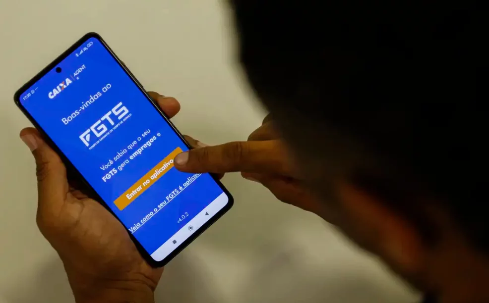 Caixa começa a pagar FGTS de quem optou por saque-aniversário