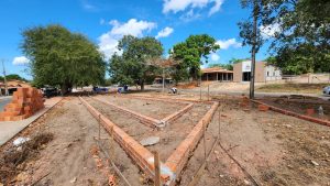 Obra da nova praça avança e promete transformar o povoado Saramandaia