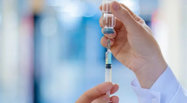 Parceria Brasil-China deve fortalecer produção de vacinas no país