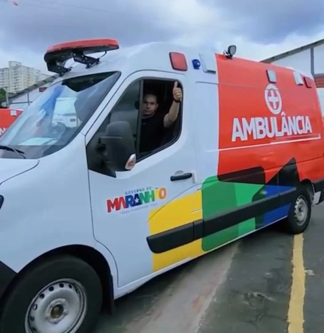 Prefeito Tony Brandão recebe nova ambulância em evento do Governo do Estado