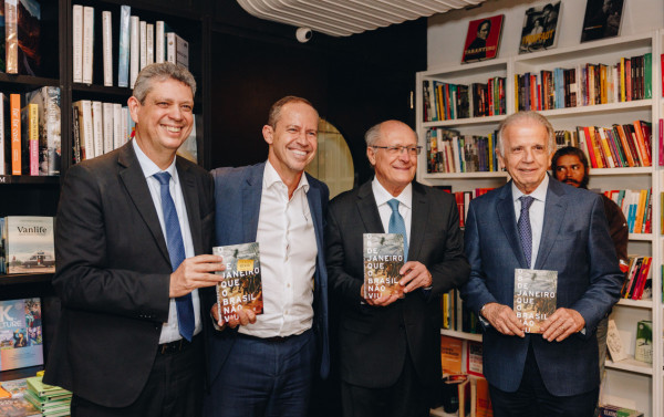 Ricardo Cappelli lança livro sobre os bastidores do 8 de Janeiro