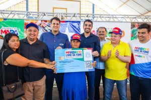 Mais três municípios recebem cartões do programa “Maranhão Livre da Fome”