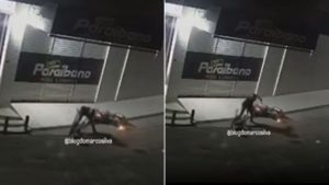 Mulher é brutalmente esfaqueada por homem em via pública