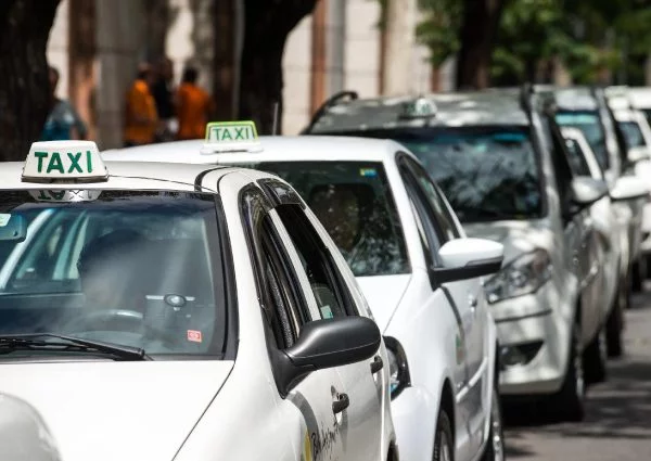 Medida Provisória vai beneficiar mais de 100 mil taxistas