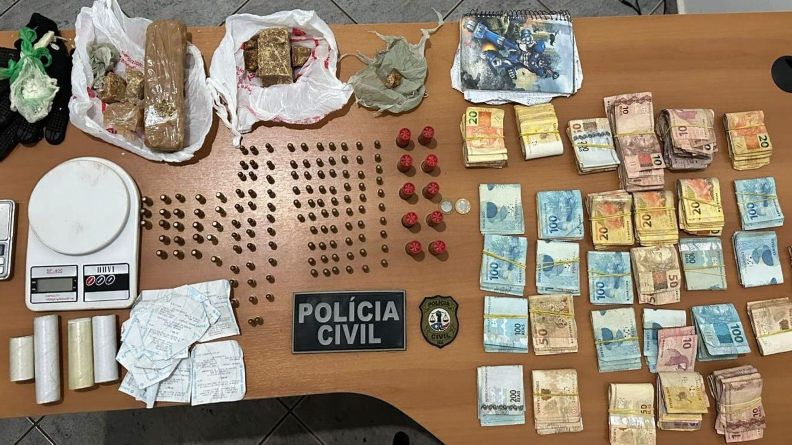 Megaoperação contra o tráfico apreende R$ 28 mil em espécie