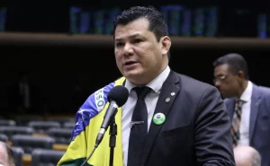 Deputado é alvo de processo por declarações contra ministra