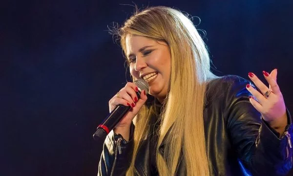 Filme sobre Marília Mendonça busca atriz para interpretar a cantora